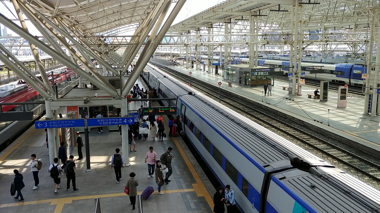Traukinių Stotis,  Ktx,  Geležinkelio,  Kelionė,  Geležinkelio Linija,  Transportas,  Traukinys,  Korėjos Respublika,  Platforma,  Greitųjų Geležinkelių