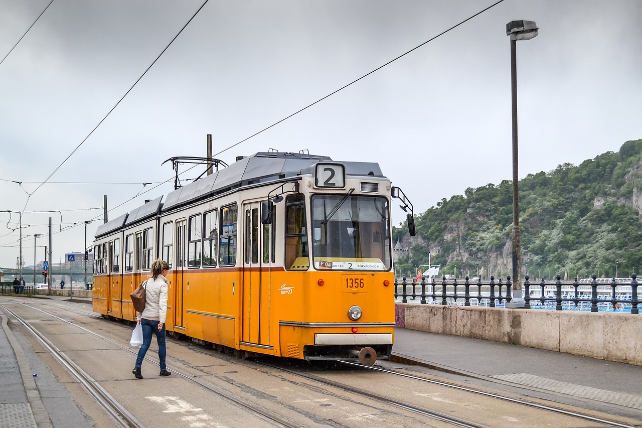 Tramvajus, Gabenimas, Transportas, Budapest, Vengrija, Tramvajus, Tramvajai, Viešasis Transportas, Tranzitas, Transporto Priemonė