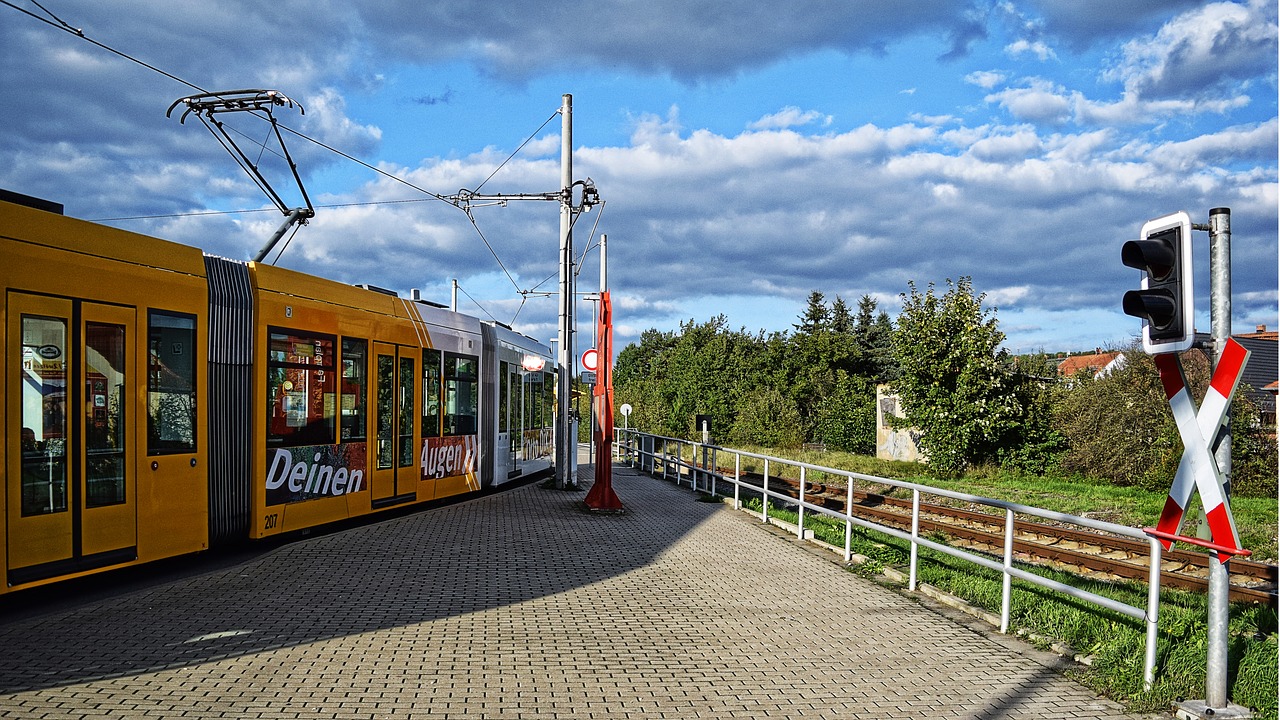 Tramvajus,  Kelionė,  Kelias,  Dangus,  Transporto Sistema,  Transporto Priemonė,  Be Honoraro Mokesčio, Nemokamos Nuotraukos,  Nemokama Licenzija