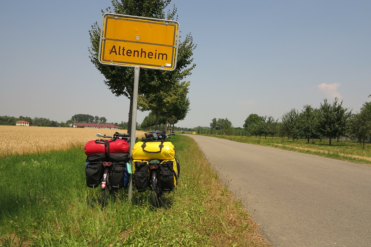 Kelionė, Dviratis, Turistinis Dviratis, Kelias, Dviračių Kelionė, Dviračių Transporto Priemonė, Ratai, Šventė, Laisvalaikis, Senelių Namai