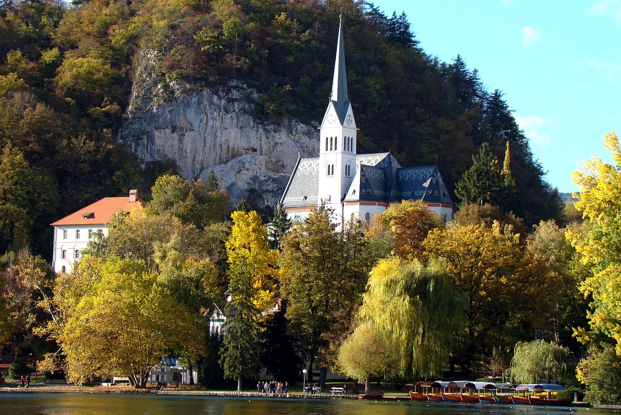 Medis,  Bažnyčia,  Kristi,  Lauke,  Bled,  Slovėnija, Nemokamos Nuotraukos,  Nemokama Licenzija