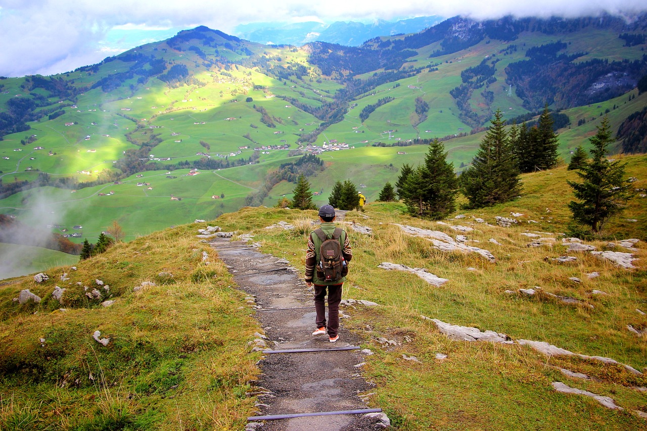 Pasivaikščiojimas, Žmonės, Swiss Alps, Kalnas, Vienas, Vaikščioti, Kuprinė, Gamta, Mergaitė, Ebenalp