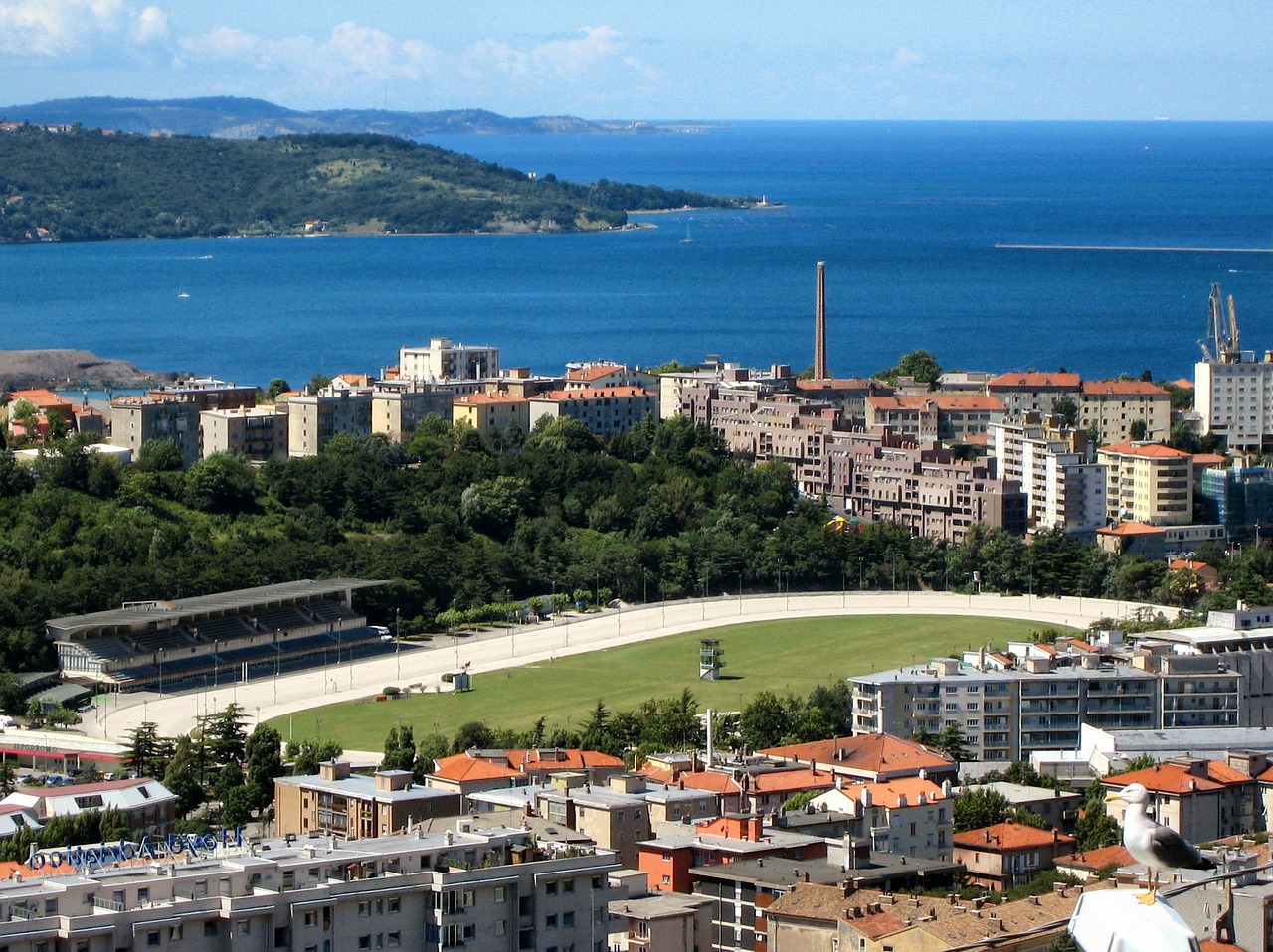 Trieste, Italy, Kalnai, Sporto Laukas, Pastatai, Miestas, Miestas, Architektūra, Jūra, Vandenynas