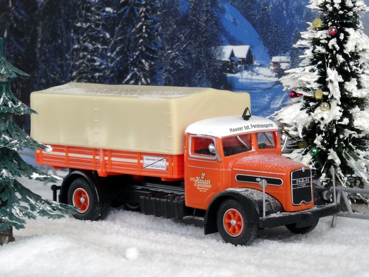 Sunkvežimis, Kalėdos, Kalėdų Eglutė, Žiema, Vyras F8, Modelio Traukinys, Sniegas, Žaislinė Mašina, Modelis, Dioramas