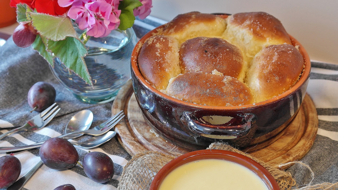 Vamzdiniai Tepalai, Buchteln, Wuchteln, Slyvų Makaronai, Saldus Patiekalas, Tortas, Mielės, Kepti, Pyragaičiai, Saldus