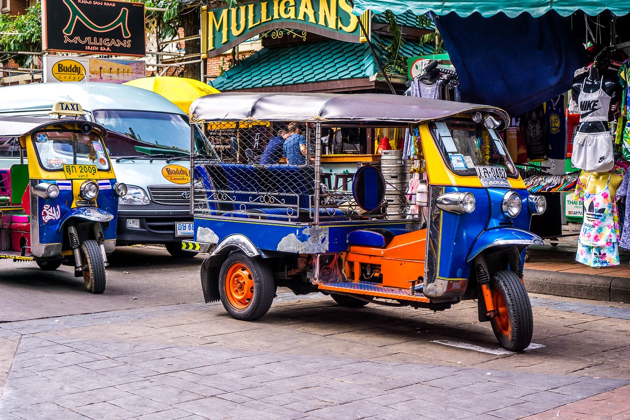 Tuktuk, Tailandas, Motociklas, Taksi, Eiti, Turistinis, Turistai, Gatvė, Khao San Kelias, Tuk Tuk