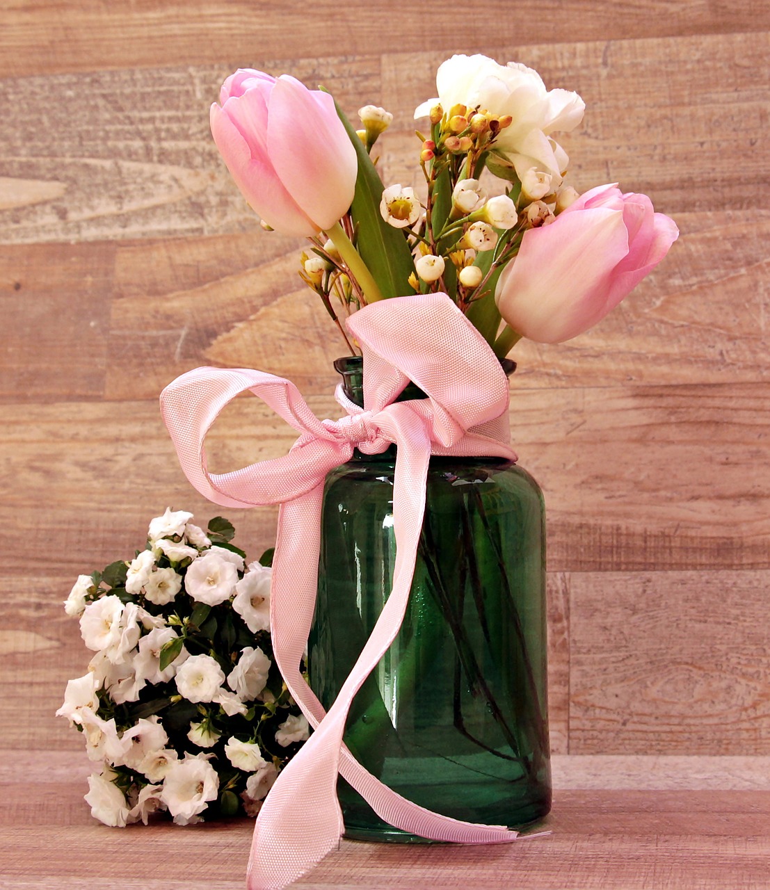 Tulpės, Ranunculus, Vazos, Gėlės, Gėlių Vaza, Pavasario Gėlės, Pavasaris, Deko, Apdaila, Rožinis