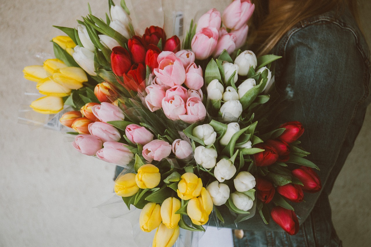 Tulpės, Gėlės, Puokštė, Mergaitė, Moteris, Žmonės, Nemokamos Nuotraukos,  Nemokama Licenzija