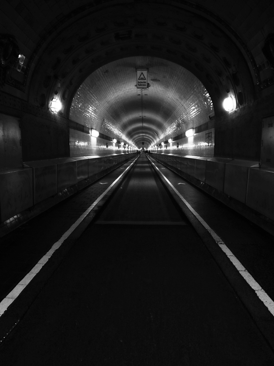 Tunelis, Elbe Tunelis, Hamburgas, Juoda Ir Balta, Nemokamos Nuotraukos,  Nemokama Licenzija