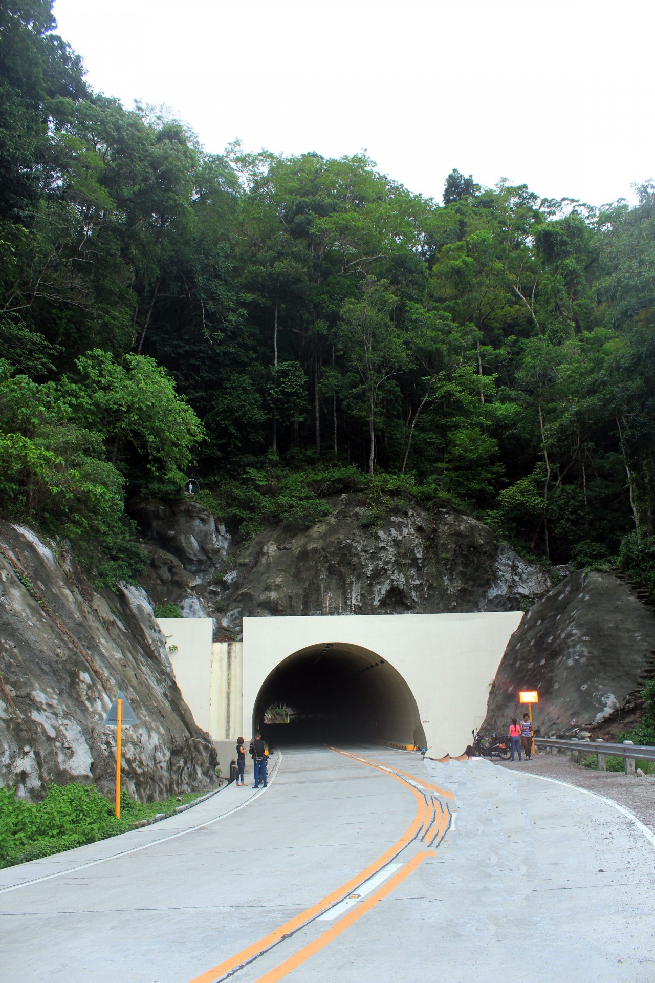 Tunelis,  Tamsi,  Kreivė,  Kelias,  Kelionė,  Medžiai,  Kelias,  Kalnas,  Batangas & Nbsp,  Miestas