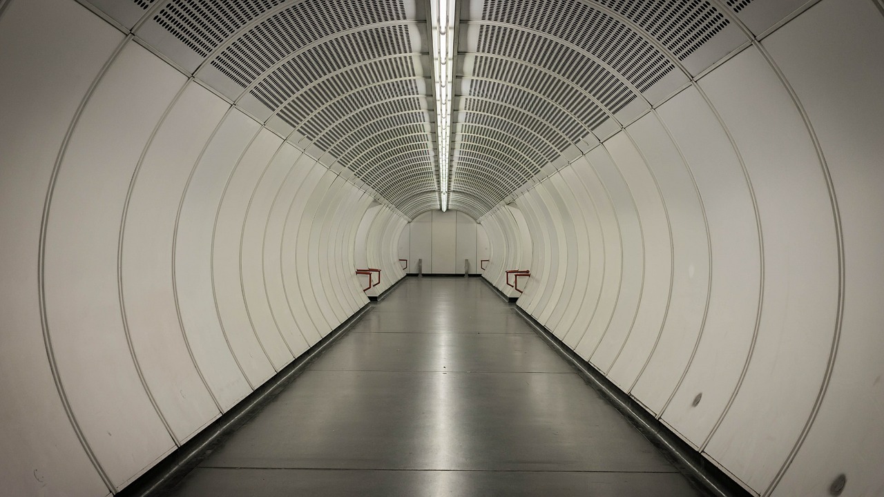 Tunelis, Metro, Vienna, Po Žeme, Miesto, Miestas, Transportas, Vamzdis, Stotis, Šiuolaikiška