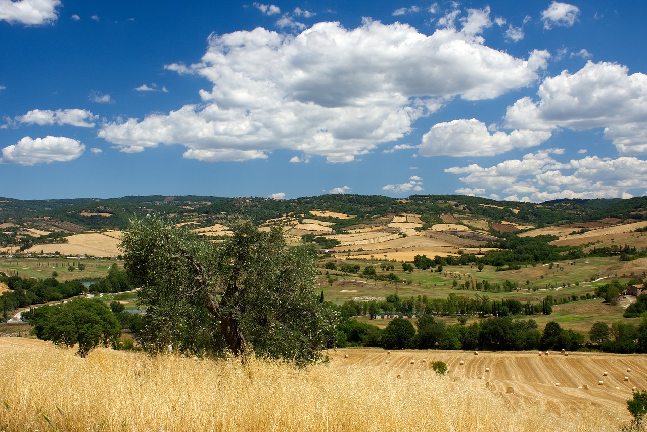 Toskana,  Saturnia,  Maremma,  Italija,  Kraštovaizdis,  Vasara,  Dangus,  Debesys,  Fonas,  Mėlyna