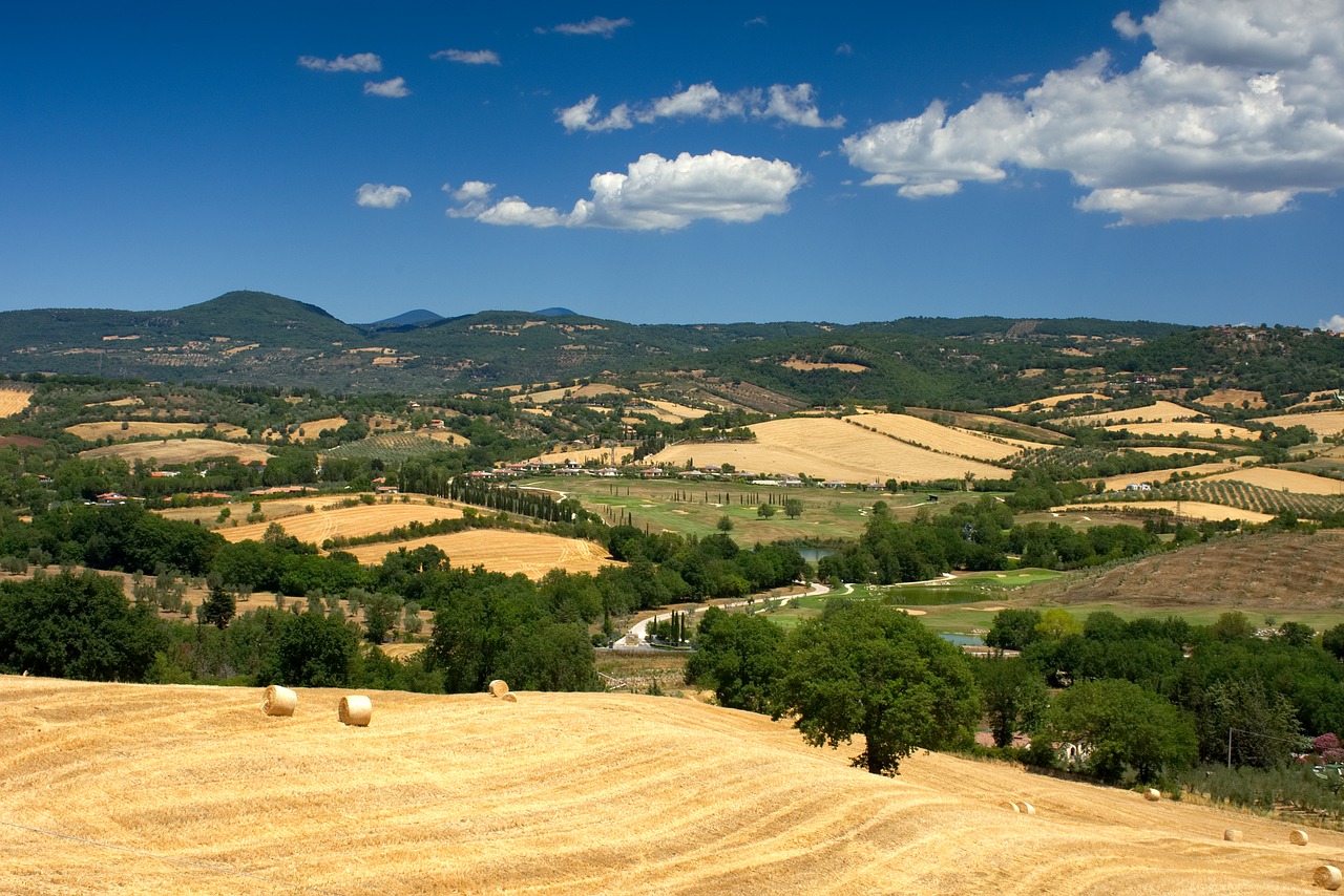 Toskana,  Saturnia,  Maremma,  Italija,  Kraštovaizdis,  Vasara,  Dangus,  Debesys,  Fonas,  Mėlyna