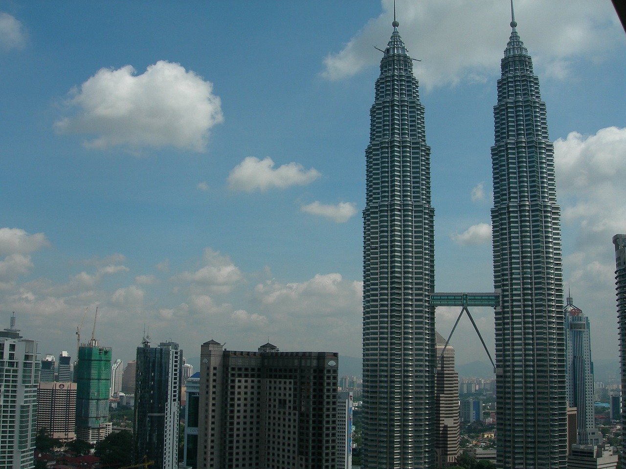 Dvyniai, Bokštai, Kuala Lumpur, Malaizija, Miestas, Pastatas, Architektūra, Dangus, Orientyras, Dangoraižis