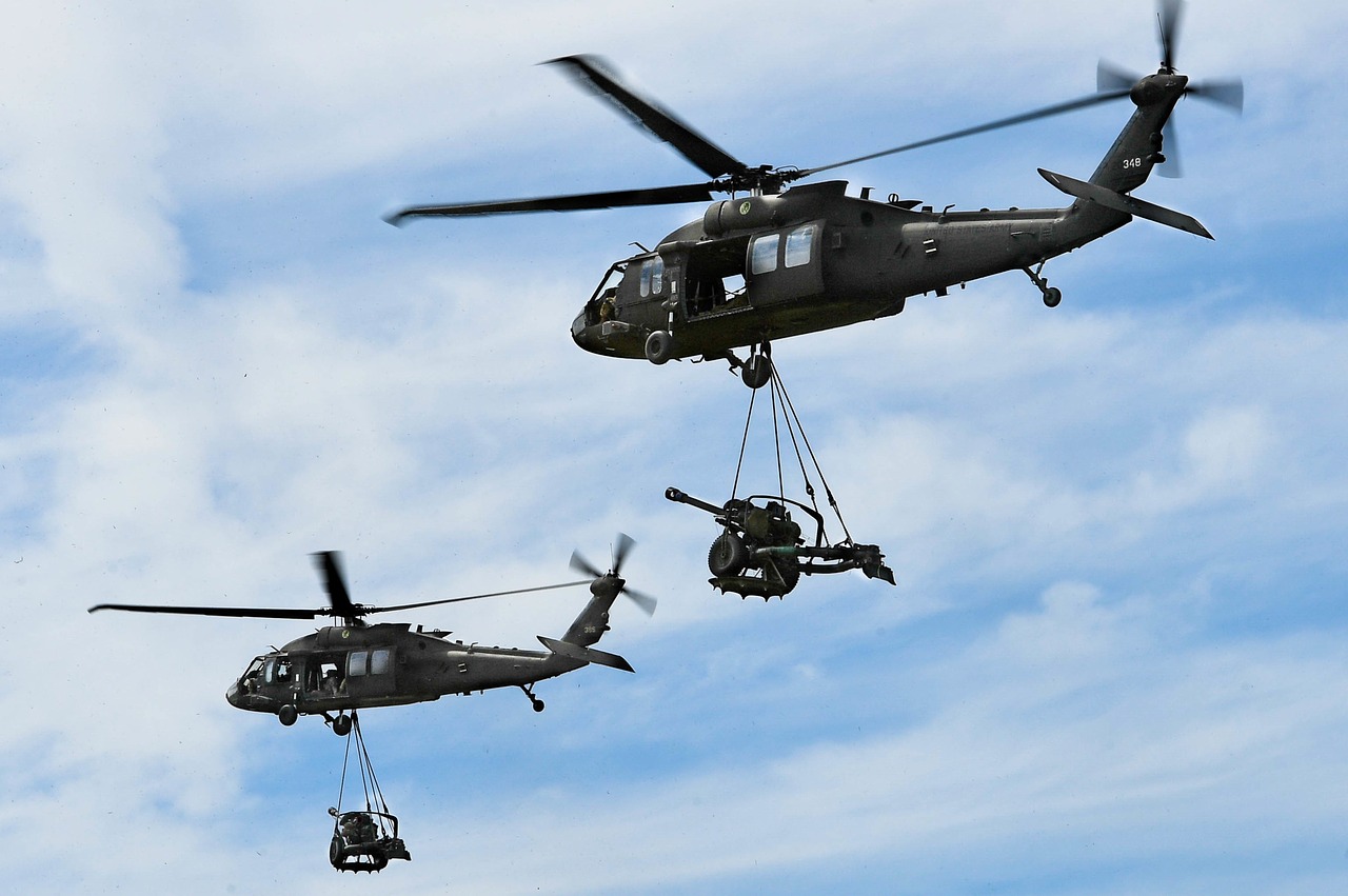 Uh-60 Juodasis Vanagas, Sraigtasparnis, Skrydis, Armija, Jungtinės Valstijos, Uh-60, Kariuomenė, Vanagas, Juoda, Gabenimas