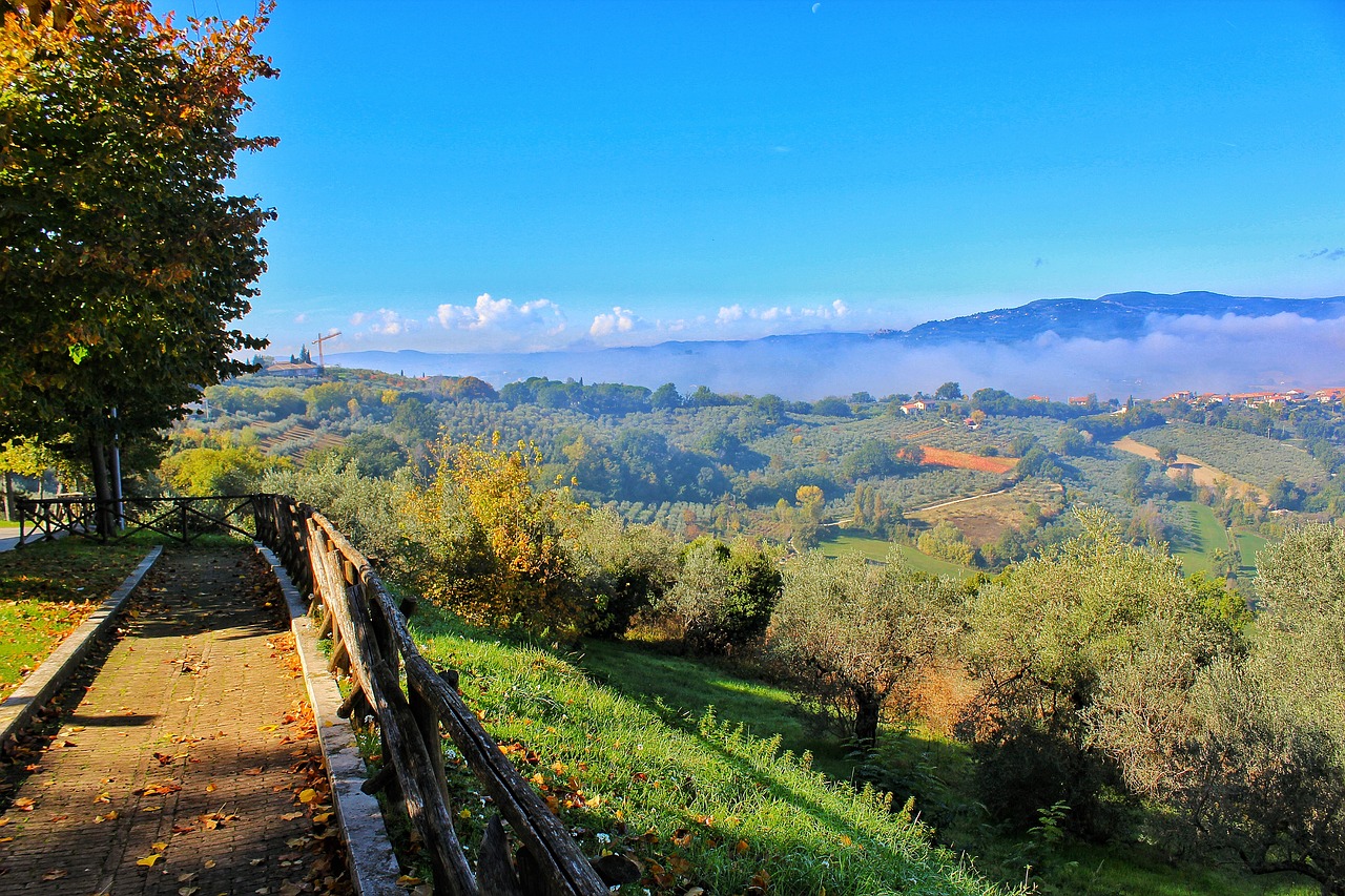 Umbria, Žalias, Kraštovaizdis, Kalnas, Kotedžai-Poilsio Nuoma, Prato, Medis, Nemokamos Nuotraukos,  Nemokama Licenzija