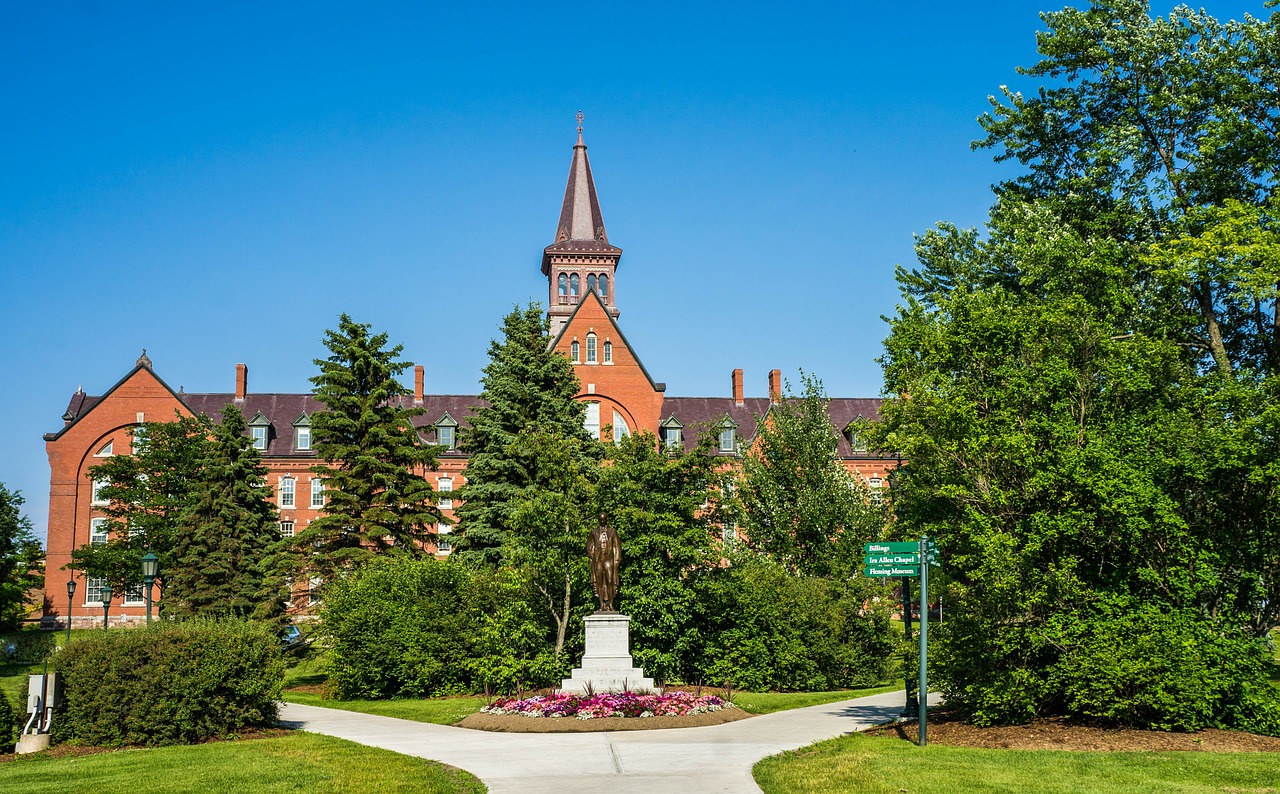 Vermonto Universitetas, Burlingtonas, Vermont, Vasara, Architektūra, Dizainas, Kraštovaizdis, Žalias, Pastatas, Sodas