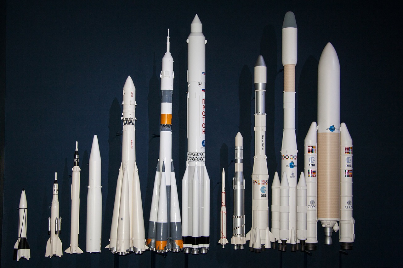 V2 Raketa, Ariane 5 Paleidimo Priemonė, Raketos Dydžio Palyginimas, Technologija, Ariane Serija, Raketa, Esa, Modeliai, Nemokamos Nuotraukos,  Nemokama Licenzija