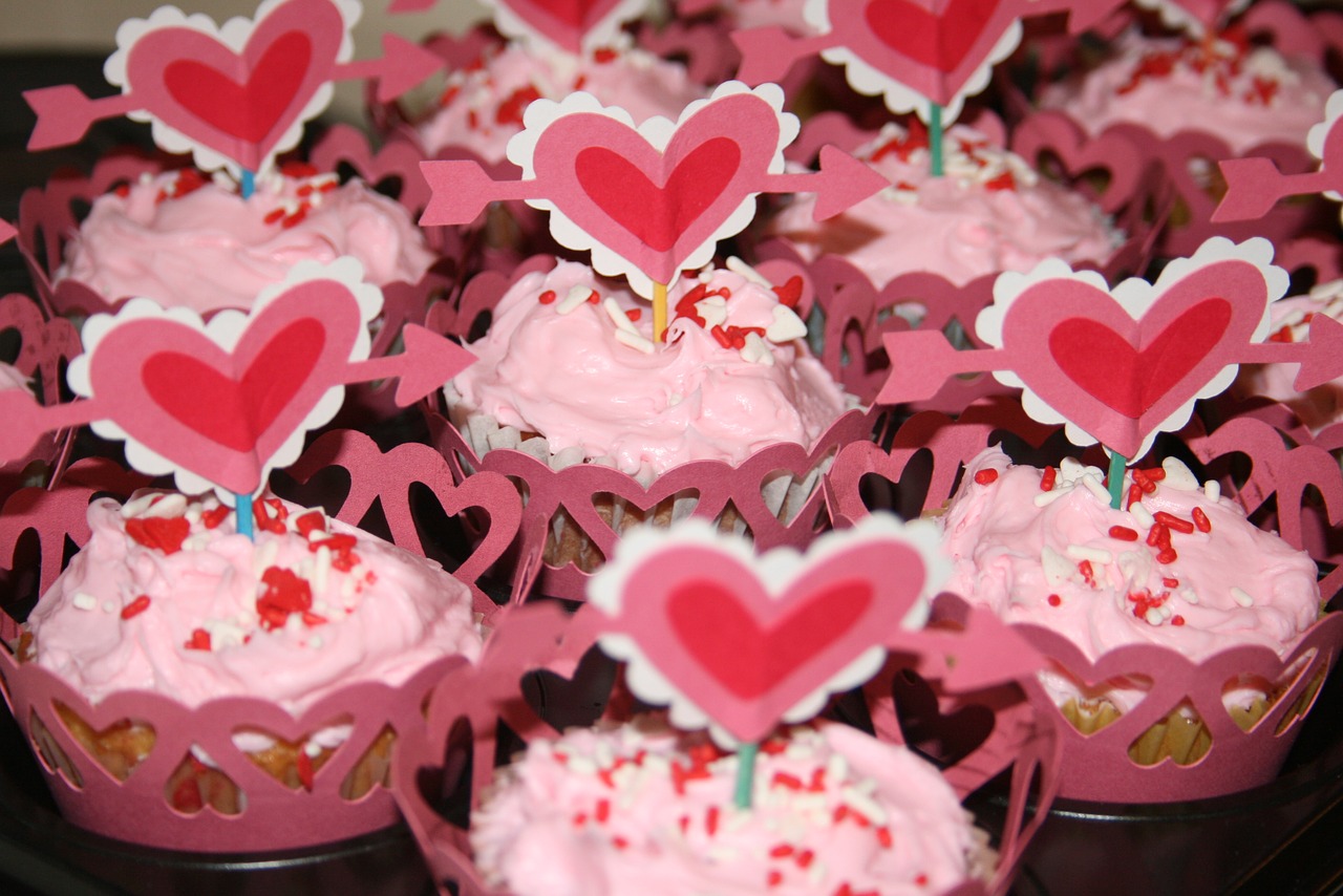 Valentino Diena, Cupcake, Širdis, Saldus, Desertas, Maistas, Valentine, Kepti, Apledėjimas, Rožinis