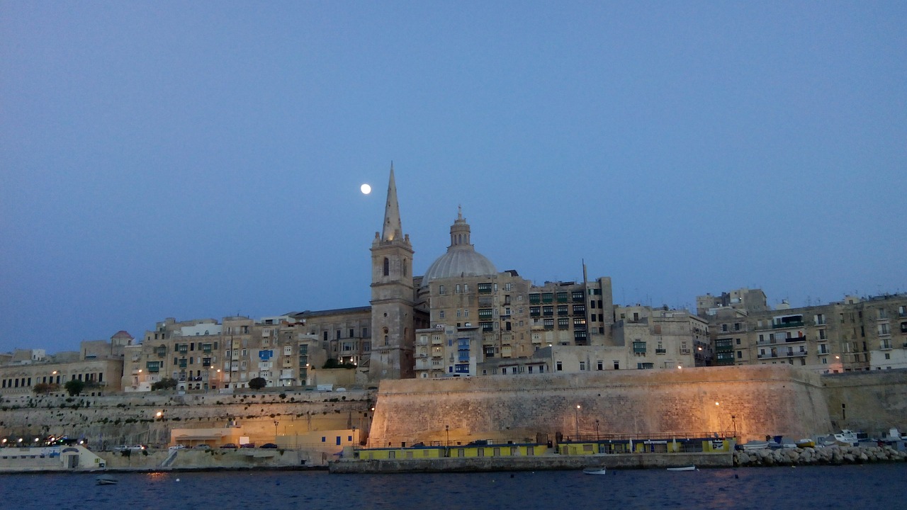 Valeta, Vakaras, Malta, Mėnulis, Maltiečių, Viduržemio Jūros, Kelionė, Vaizdas, Vanduo, Senas