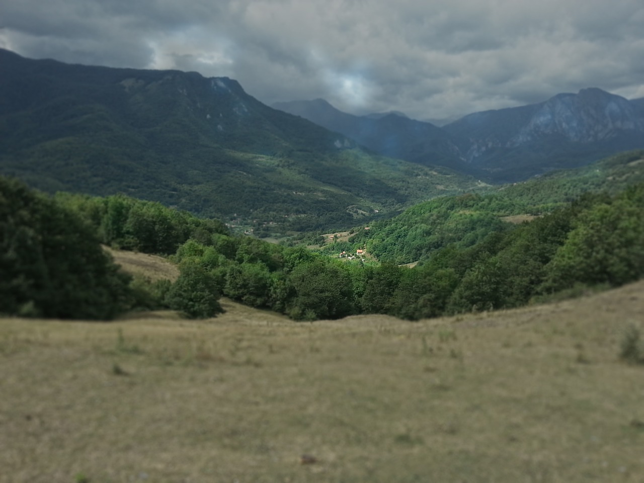 Slėnis, Kalnai, Vaizdas, Kraštovaizdis, Gamta, Pieva, Kaimas, Toli, Miškas, Medžiai