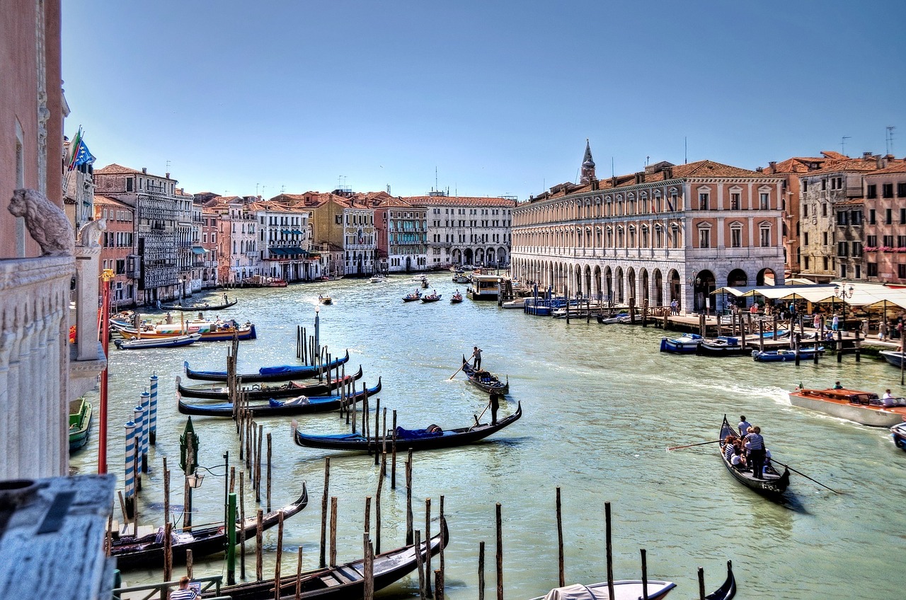 Venecija, Didysis Kanalas, Vanduo, Valtys, Gondolieris, Kelionė, Turizmas, Turistinis, Atostogos, Šventė