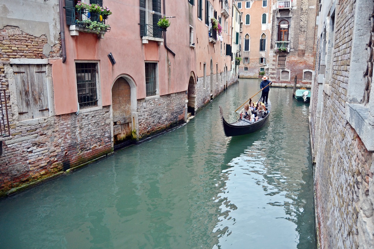 Venecija, Gondola, Vanduo, Gondolos, Kanalas, Jūra, Italy, Puikus Kanalas, Pastatai, Tiltas