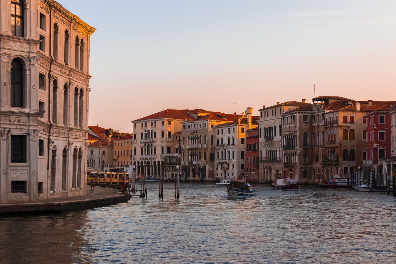 Venecija, Italy, Architektūra, Kanalas, Seni Namai, Miestas, Namai, Paminklas, Gatvė, Paminklai