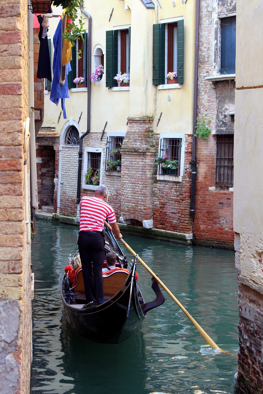 Venecija, Gondola, Italy, Vanduo, Gondoleris, Kanalas, Turizmas, Nemokamos Nuotraukos,  Nemokama Licenzija