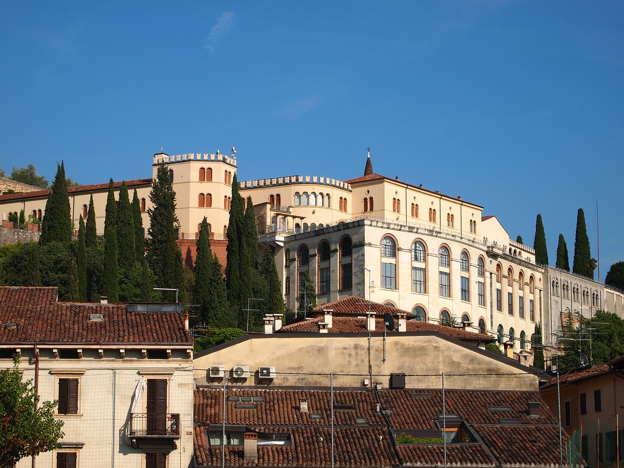 Verona, Italy, Kole San Pietro, Nemokamos Nuotraukos,  Nemokama Licenzija