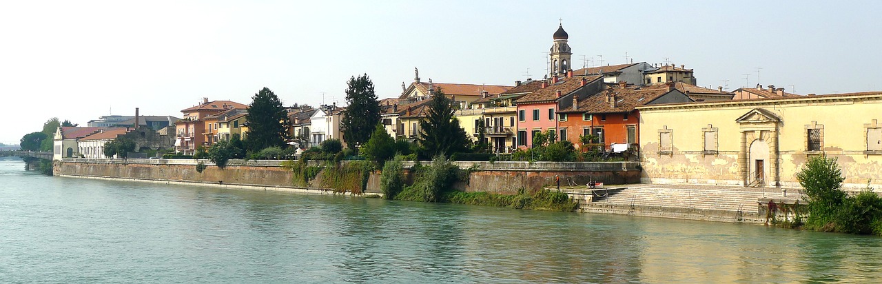Verona, Adige, Architektūra, Upė, Vanduo, Namas, Kelionė, Europa, Miesto Panorama, Nemokamos Nuotraukos