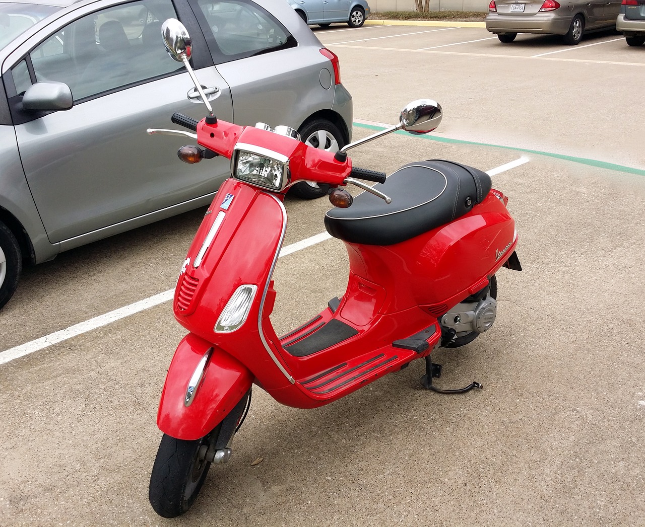 Vespa, Saunus, Motociklas, Motoroleris, Linksma, Miesto, Miestas, Gabenimas, Nemokamos Nuotraukos,  Nemokama Licenzija