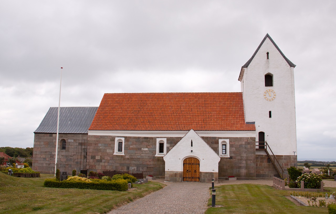 Vestervig, Bažnyčia, Jutland, Denmark, Balta, Bokštas, Cloudscape, Kelias, Nemokamos Nuotraukos,  Nemokama Licenzija