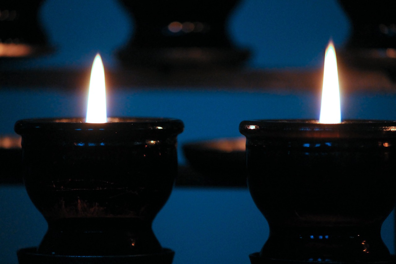 Auka Žvakės, Atminimo Žvakės, Šviesa, Kontempliatyvas, Bažnyčia, Malda, Sąskaitą, Žvakių Šviesa, Žibintai, Memorialiniai Žiburiai