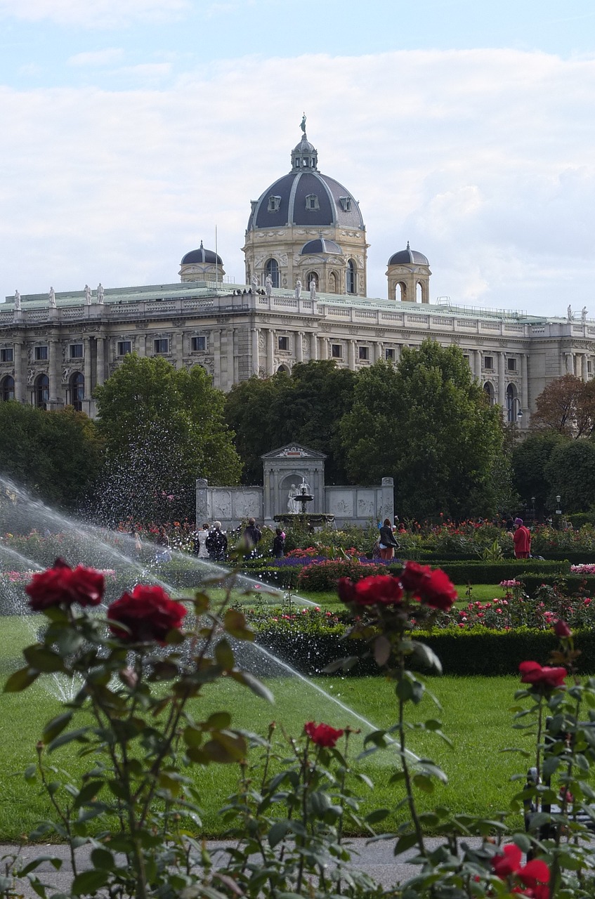 Vienna, Pastatas, Austria, Sodas, Parkas, Rožės, Nemokamos Nuotraukos,  Nemokama Licenzija