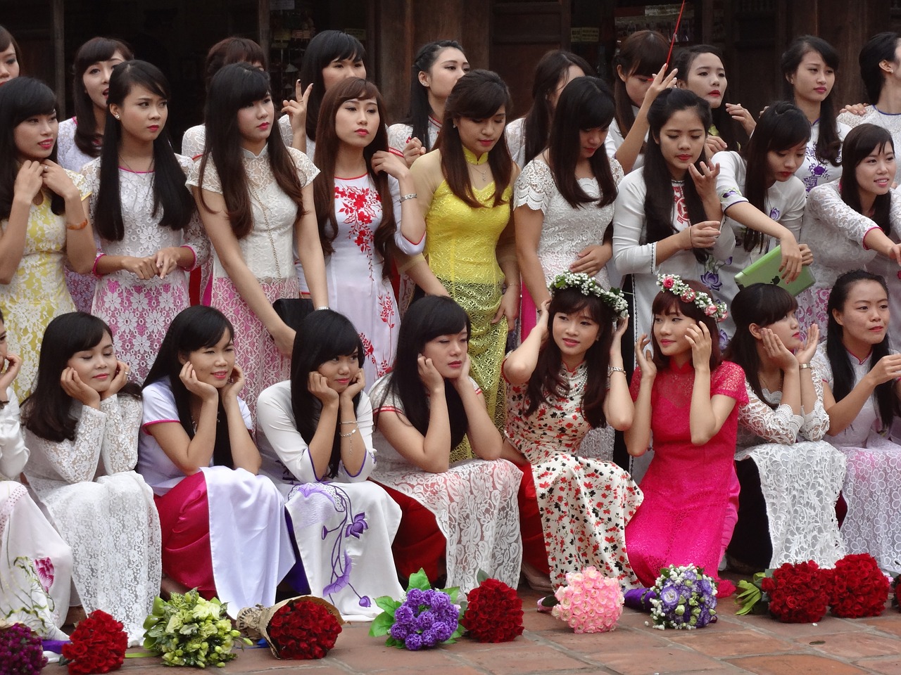 Vietnamas, Švesti, Baigimas, Mergaitė, Grupės Nuotrauka, Hanojus, Gėlės, Asija, Šventė, Klasės Nuotrauka