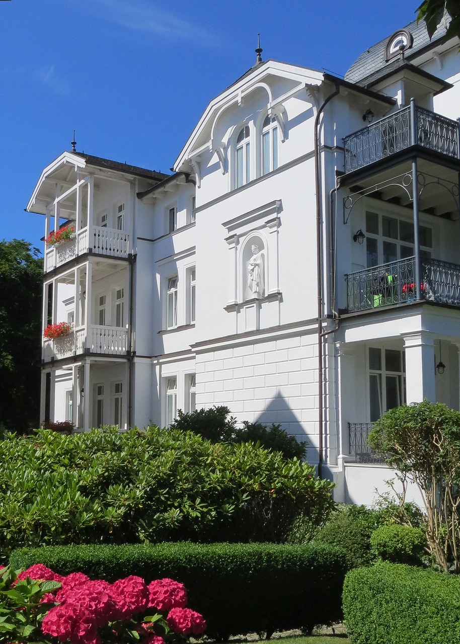 Vila, Fasadas, Balta, Architektūra, Architektūrinis Stilius, Pastatas, Binz, Gyventi, Balkonai, Promenada