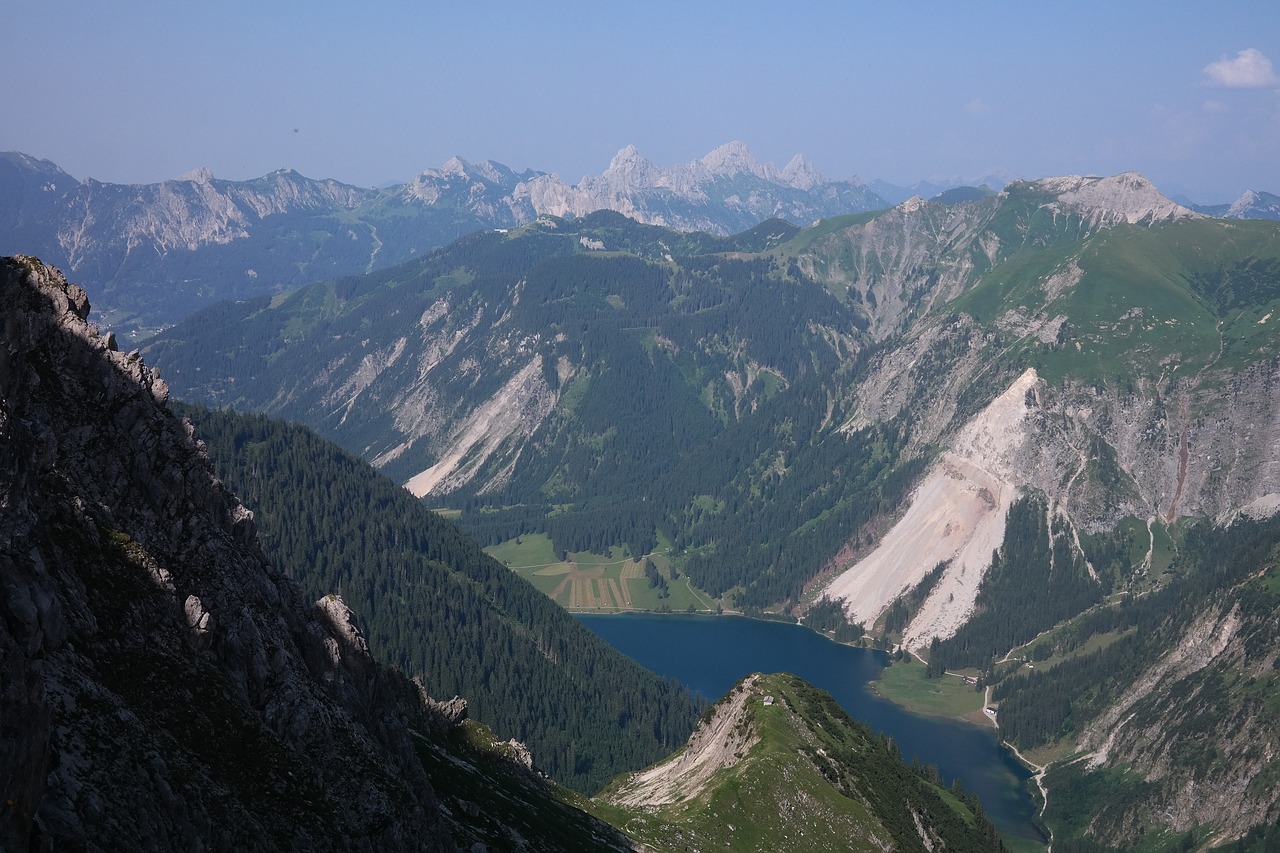 Vilsalpsee, Uolos Kritimas, Nuošliaužas, Pakabinti Slydimo, Roko Lavina, Neunerköpfle, Raudona Flüh, Gimpelis, Allgäu Alpės, Bergsee