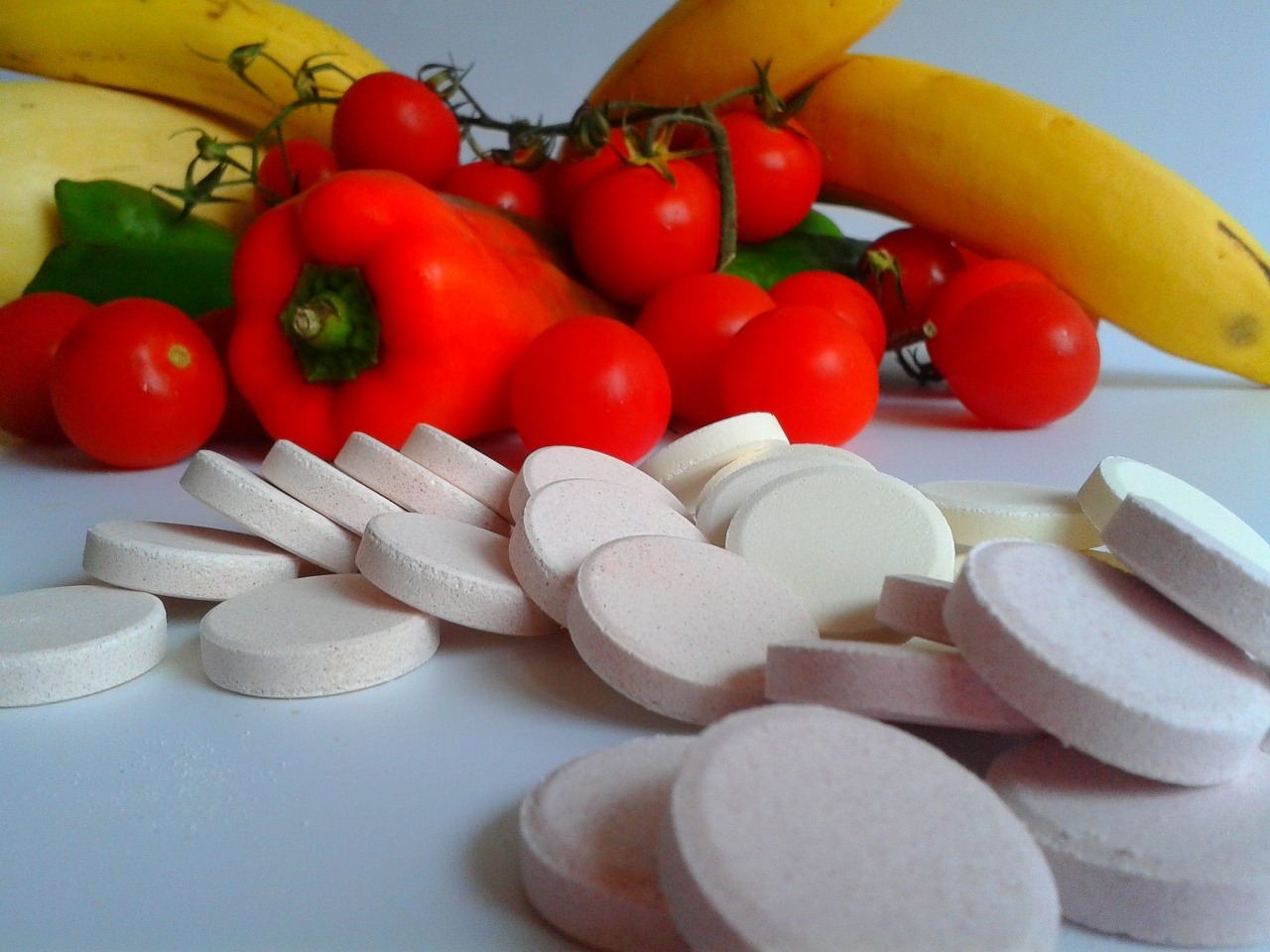 Vitaminai, Tabletės, Gydymas, Vaistinė, Tablėtė, Gydyti Save, Vaistai, Medicinos, Daržovės, Vaisiai