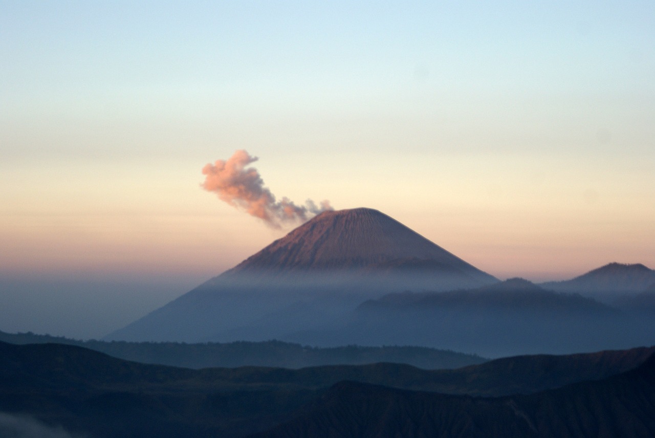 Vulkanas, Dūmų Debesis, Indonezija, Bromas, Garai, Nemokamos Nuotraukos,  Nemokama Licenzija