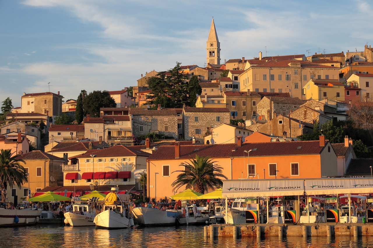 Vrsar,  Kroatija,  Istorinis Centras,  Istria,  Bažnyčia,  Varpinė,  Architektūra,  Dangus,  Smaigalys,  Žvejų Kaimelis