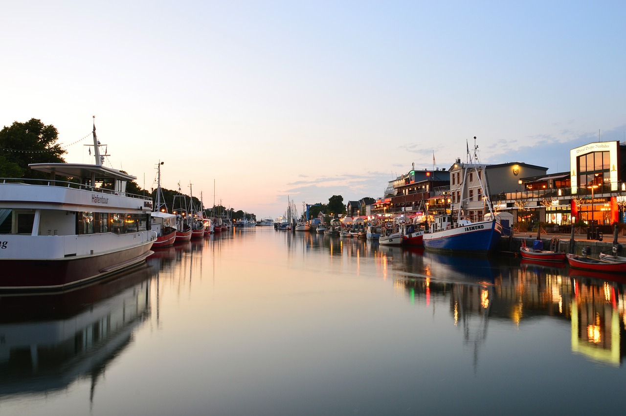 Warnemünde,  Dabartinis,  Vandens,  Baltijos Jūra,  Uosto,  Žvejybos Laivas,  Meklenburgo Vakarų Pomeranijos, Nemokamos Nuotraukos,  Nemokama Licenzija