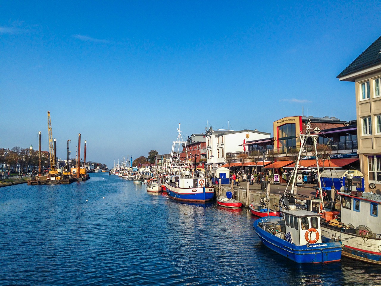 Warnemünde,  Valtys,  Atostogos,  Baltijos Jūra,  Uostas,  Laivas,  Vanduo,  Senoji Jėga,  Šiaurinė Vokietija,  Meklenburgas