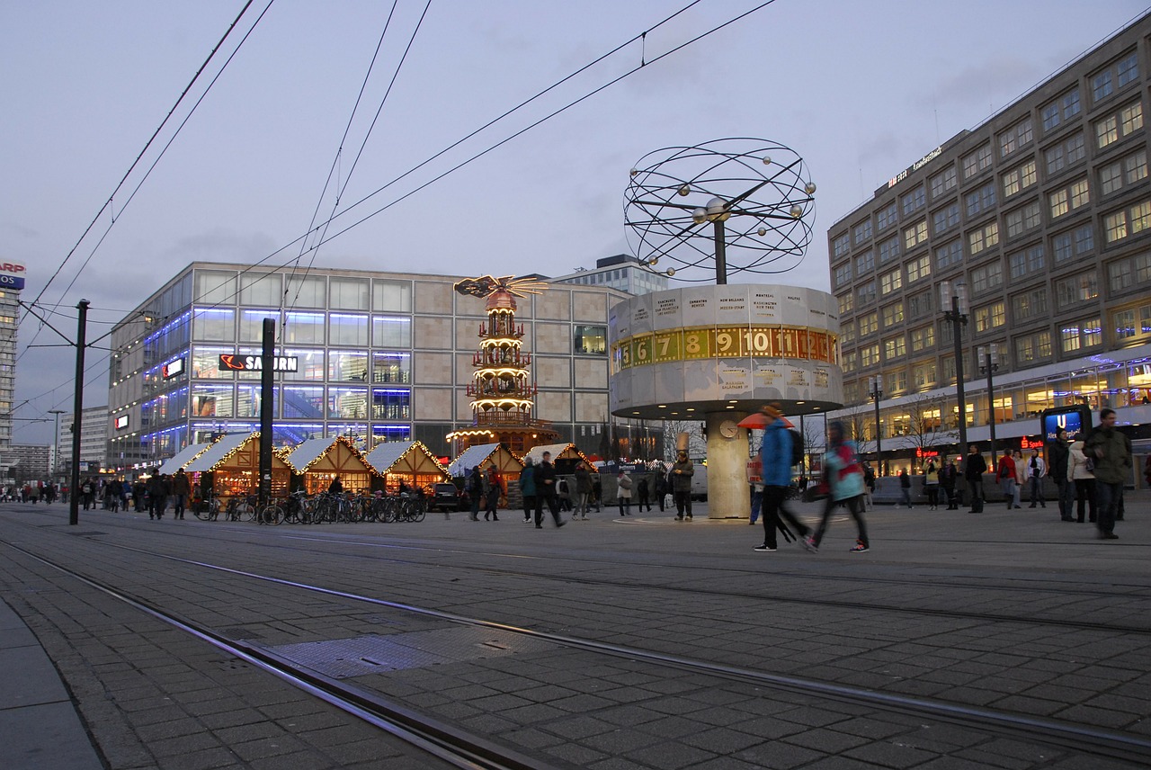 Žiūrėti, Piazza, Laikas, Tvarkaraštis, Laikrodzio Bokstas, Architektūra, Dabar, Berlynas, Nemokamos Nuotraukos,  Nemokama Licenzija