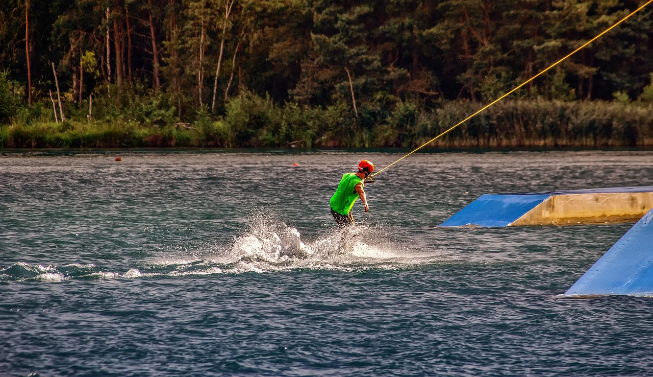 Vandens,  Sportas,  Vandens Sportas,  Wakeboard,  Laisvalaikis,  Ežeras,  Veiksmų,  Lenta,  Švirkšti,  Greitis