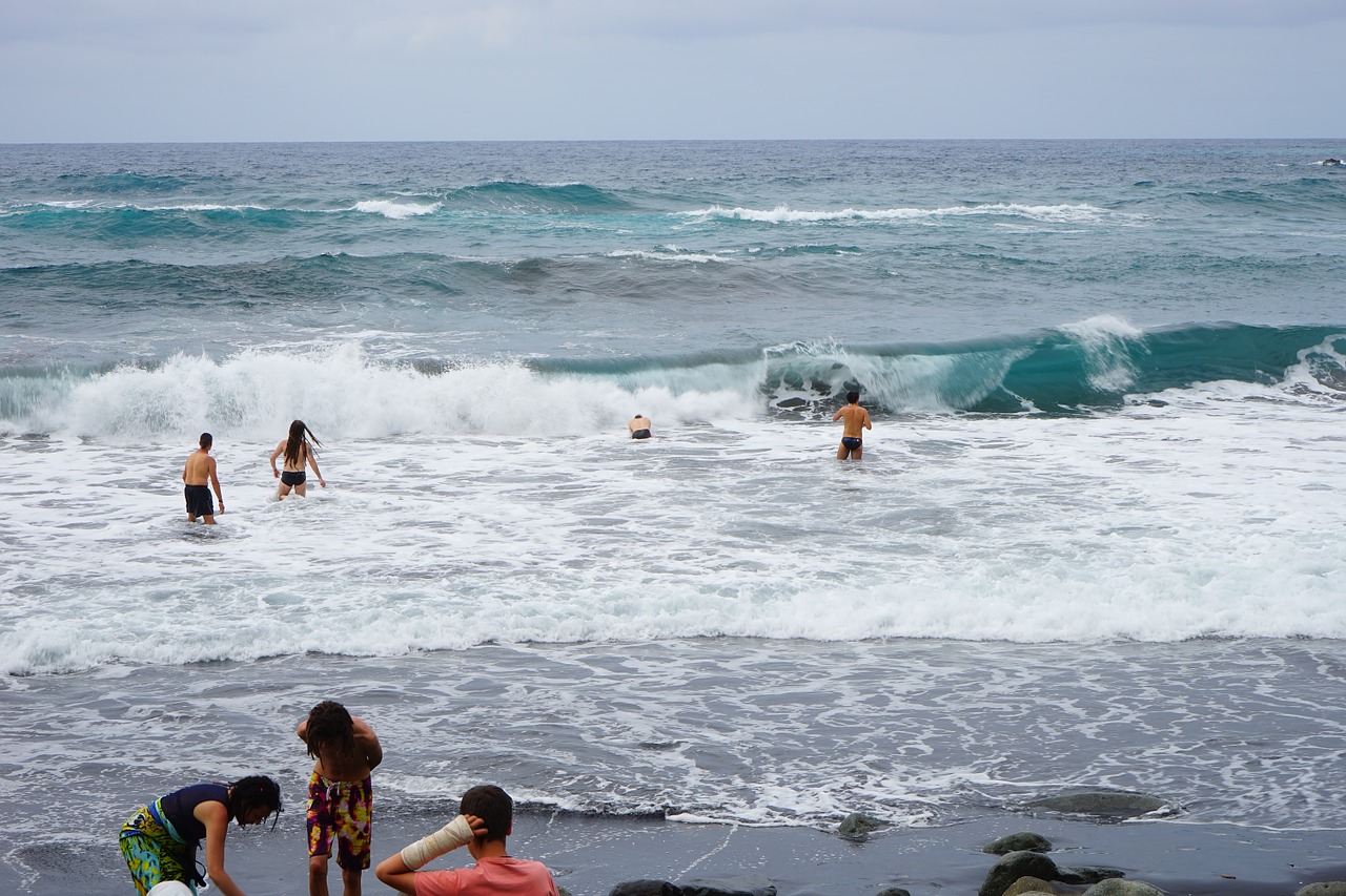 Vanduo, Banga, Plaukti, Per Koralus, Panardinimas, Išsipūsti, Jūra, Surfer, Linksma Maudytis, Papludimys