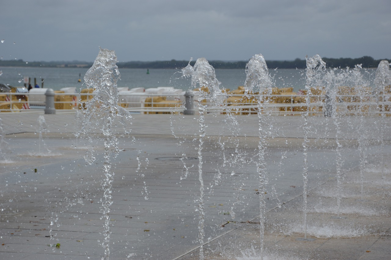 Vandens Funkcija, Fontanai, Promenada, Travemünde, Nemokamos Nuotraukos,  Nemokama Licenzija