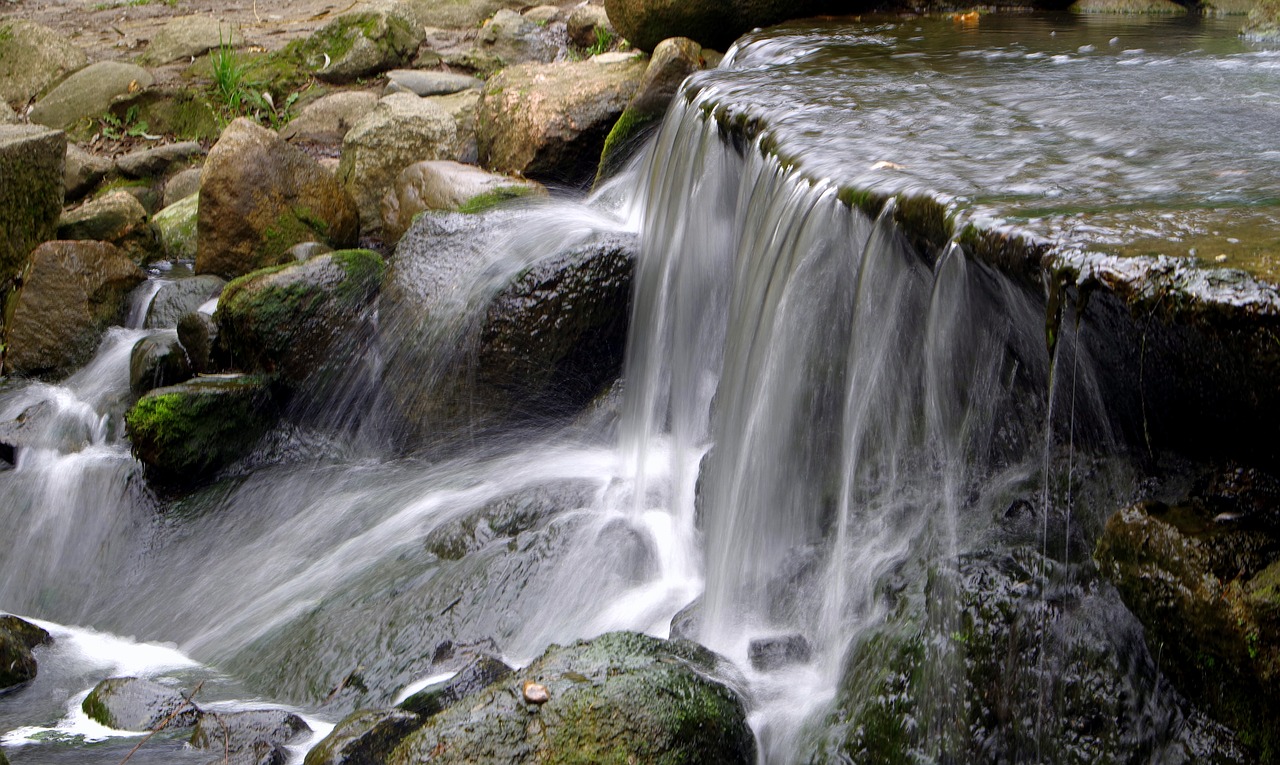 Krioklys, Vanduo, Šaltinis, Srautas, Akmenys, Upė, Torrent, Upelis, Žalias, Srautas