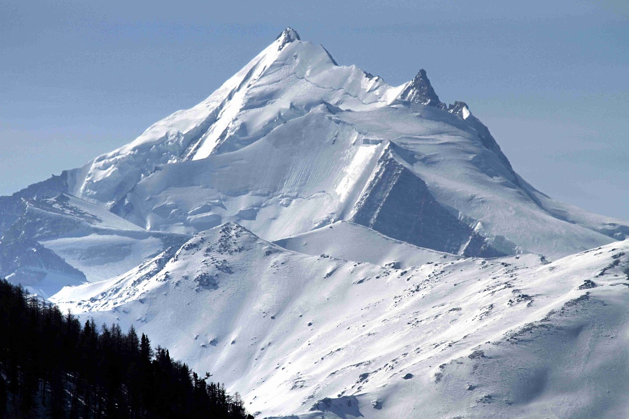 Weisshorn, Valais, Šveicarija, Kalnai, Alpių, Sniegas, Aukšti Kalnai, Mėlynas, Dangus, Alpių Panorama