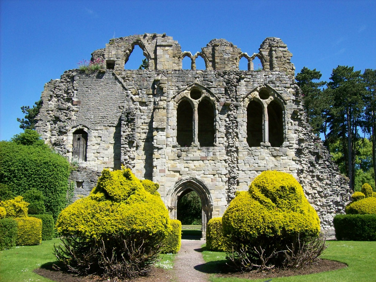 Wenlock Priory, Anglija, Didžioji Britanija, Istorija, Istorinis, Griuvėsiai, Storas, Sodas, Augalai, Medžiai